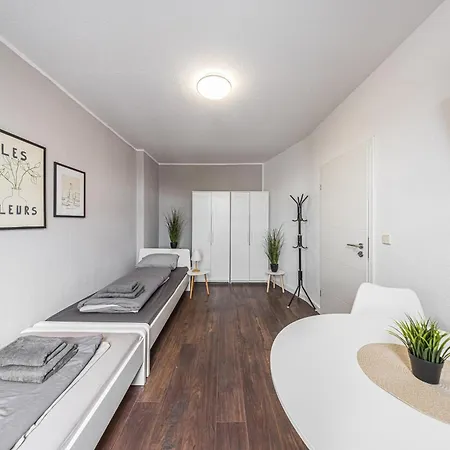 Apartment 3 Lh 6-zimmer-apartments Halle (Saale)